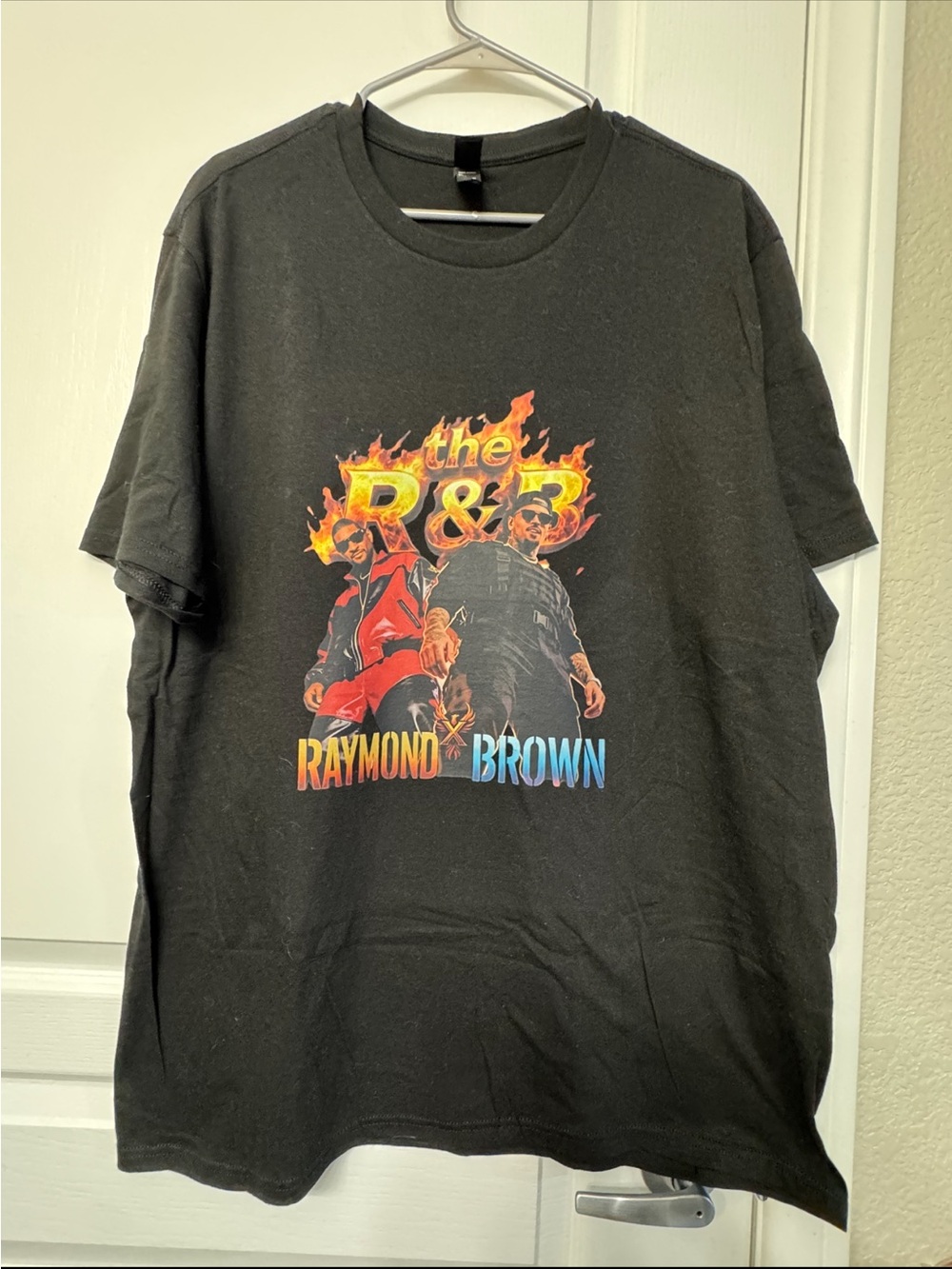 Chris Browh & Usher Raymond 2026 On Tour Black Graphic Shirt Size 2XL NWOT #5181